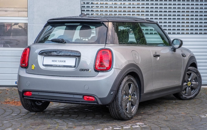 MINI Cooper cena 139900 przebieg: 10, rok produkcji 2023 z Milanówek małe 7